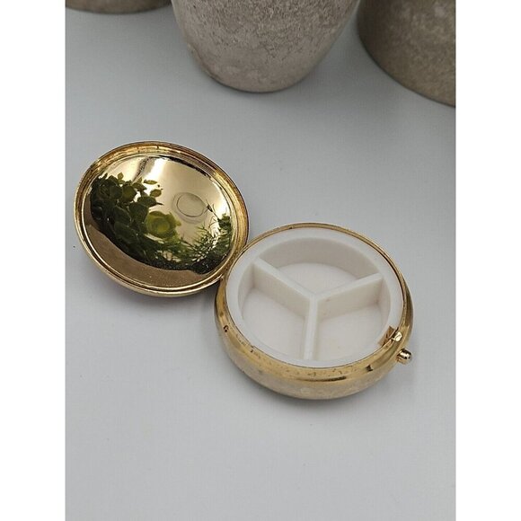 Vintage‎ Cloisonne Angel And Flower Trinket/Pill Box Burgundy Maroon Goldtone - Picture 3 of 5